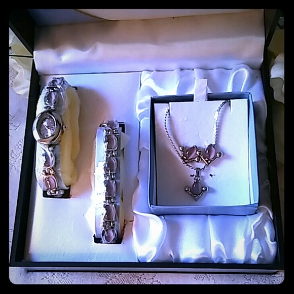 Vintage Accessories Vintage Lilac Cats Eye Watch Set Poshmark